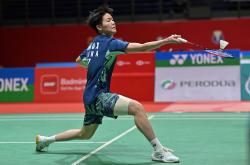 韩国运动员在羽毛球赛事中领先