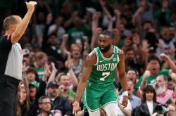 凯尔特人队伤病不断，战绩下滑！