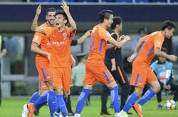 关键比赛结果揭晓，球迷热议不断