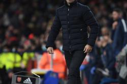 包含五轮不败，球队雄心勃勃争夺前四位置的词条