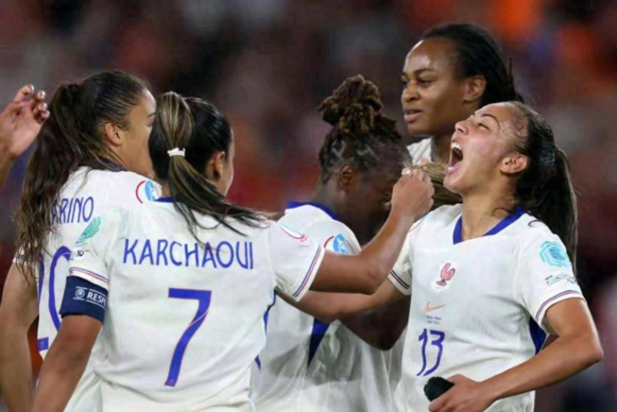 热辣对决，欧洲杯资格赛成为球迷焦点的简单介绍