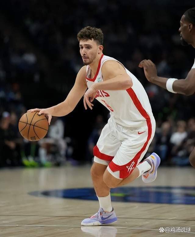 小牛新秀崭露头角，独揽+得分助胜