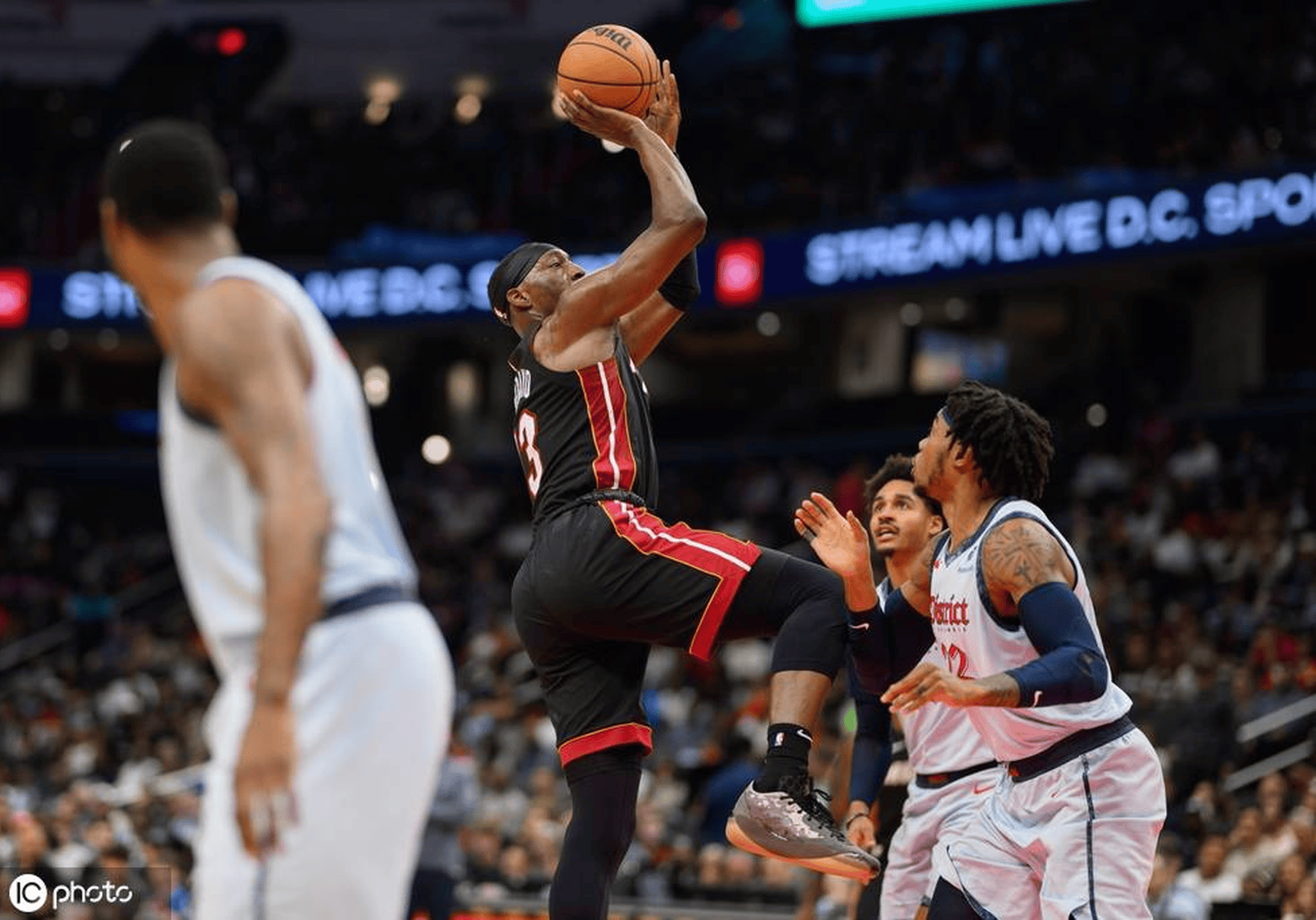 关于热火队客场大胜！迎来好转！的信息