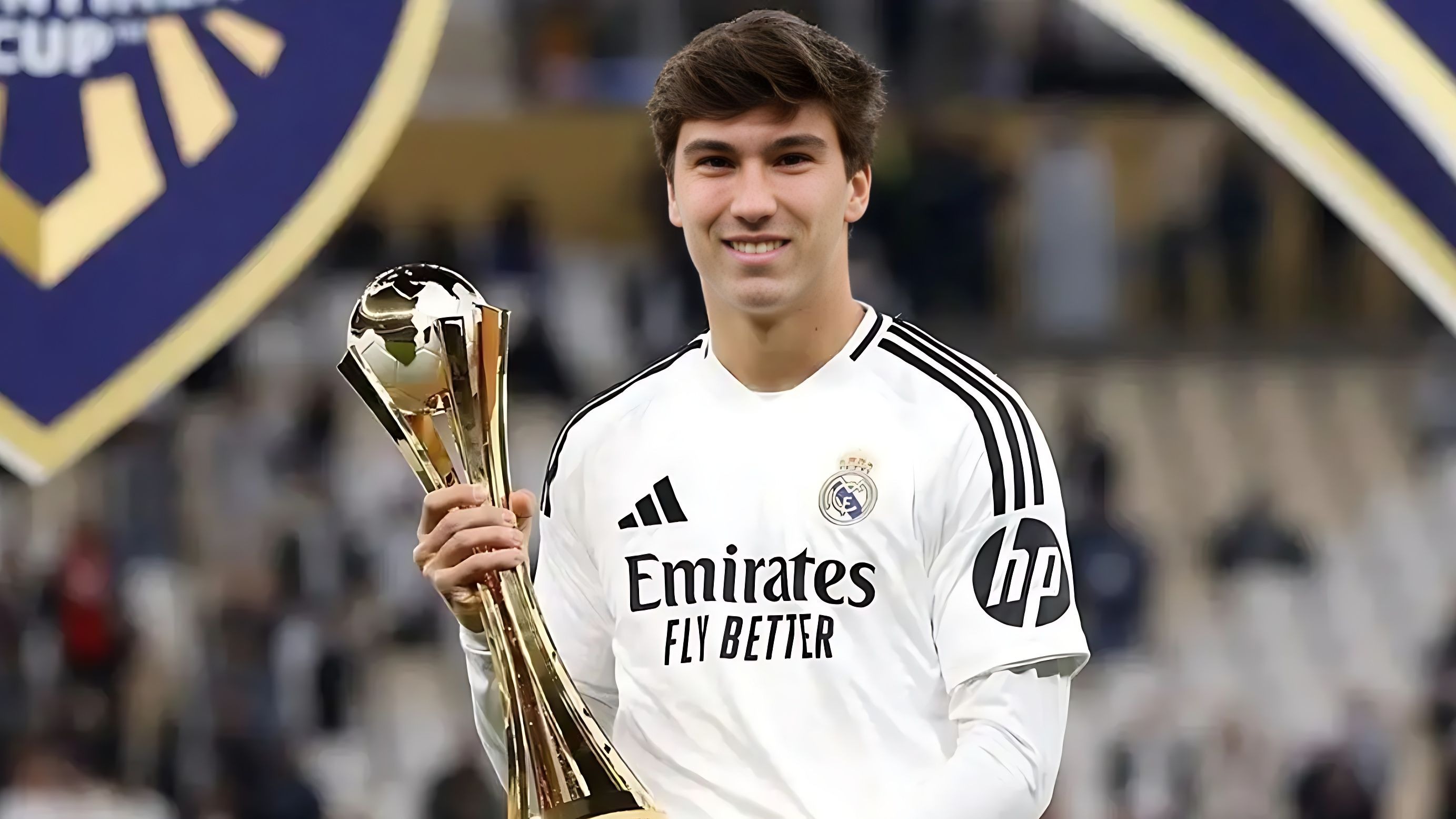 皇马宣布签下巴萨新秀,引发球迷热议 皇马宣布签下巴萨新秀,引发球迷热议