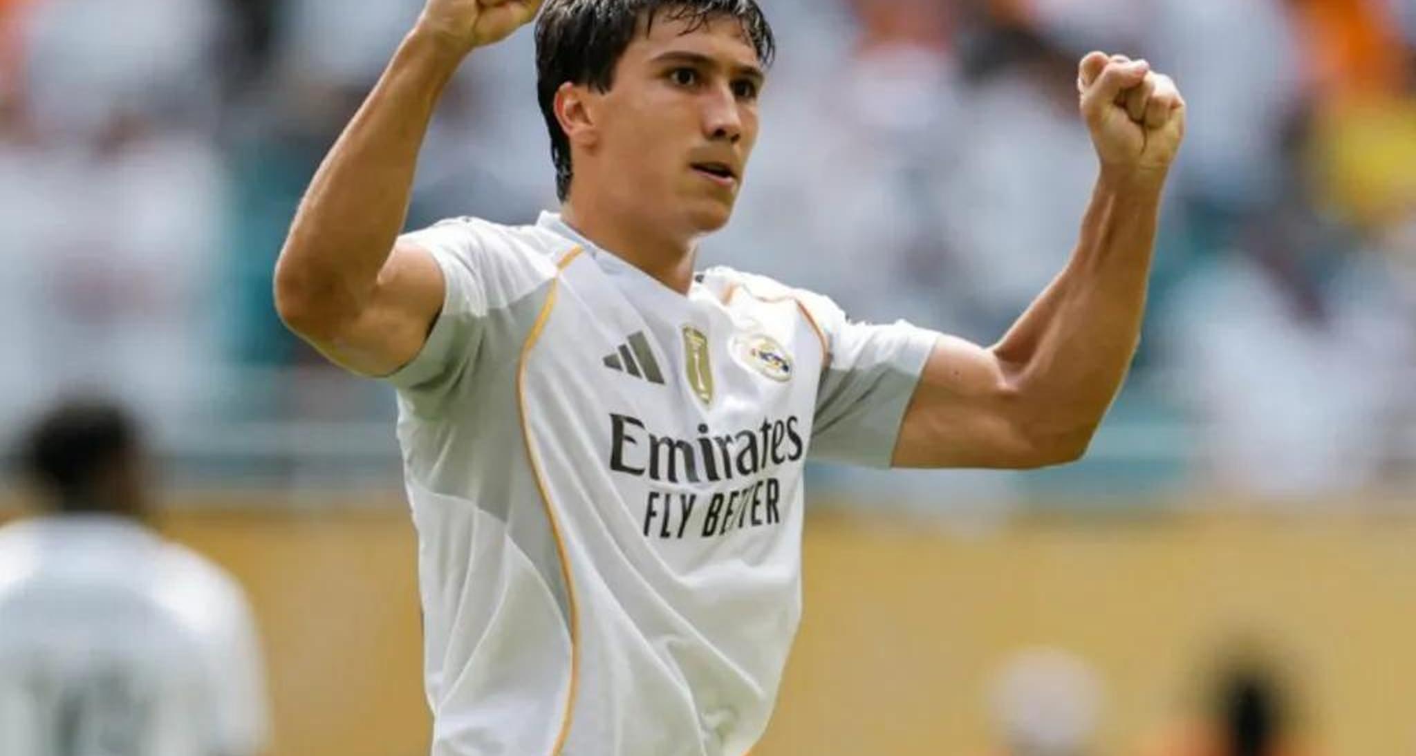 皇马宣布签下巴萨新秀,引发球迷热议 皇马宣布签下巴萨新秀,引发球迷热议