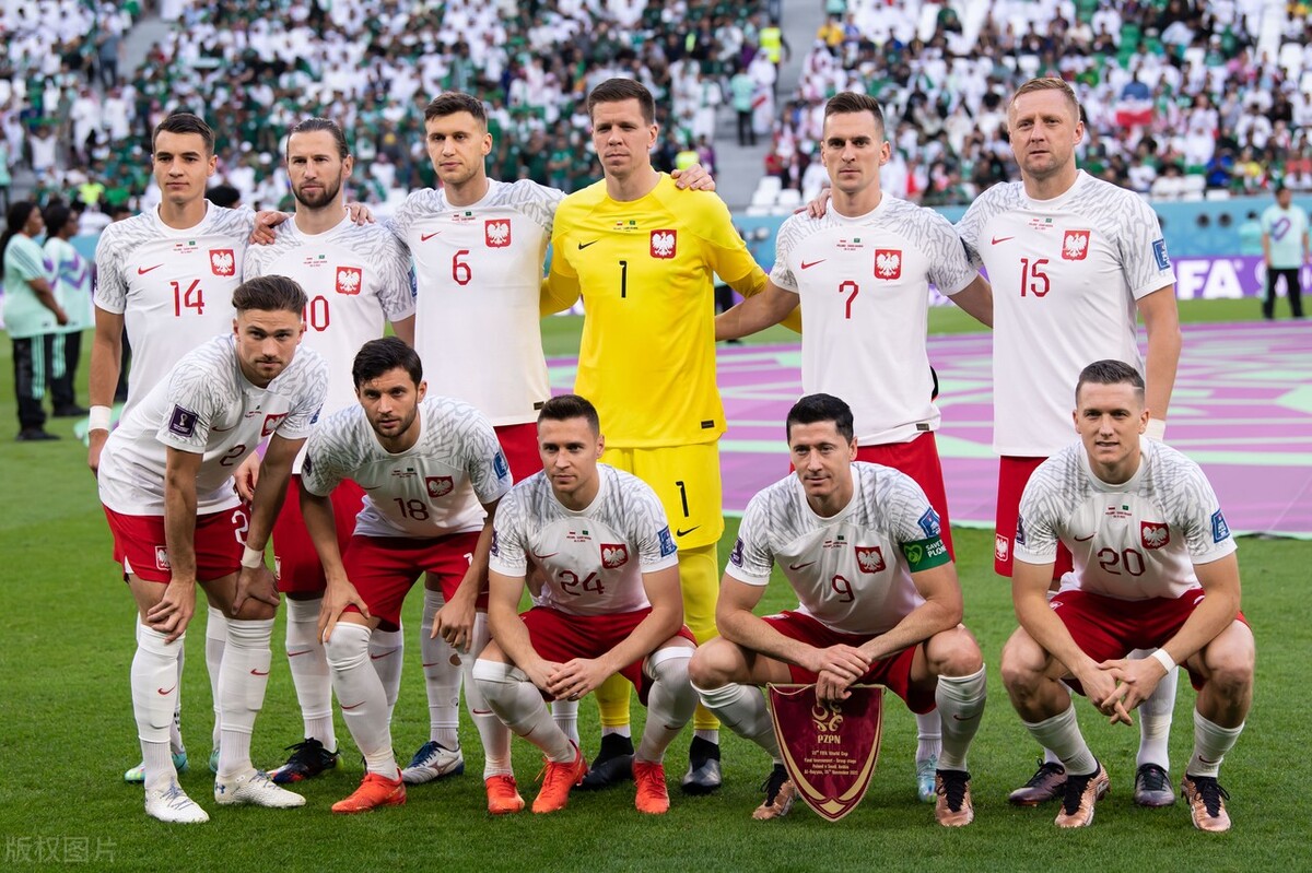 波兰战胜西班牙,出线形势一片光明 波兰战胜西班牙,出线形势一片光明