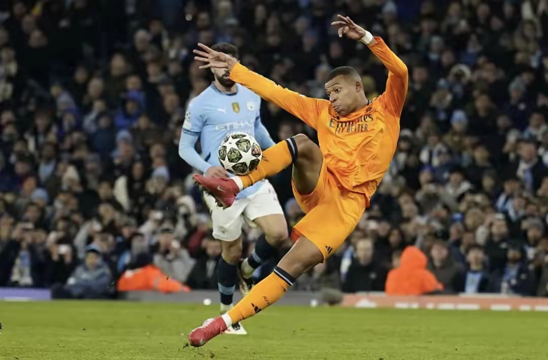 曼城客场逆转，挺进淘汰赛！的简单介绍