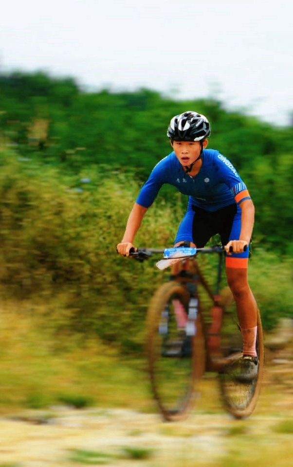 女子自行车比赛夺冠尘埃落定! 女子自行车比赛夺冠尘埃落定!