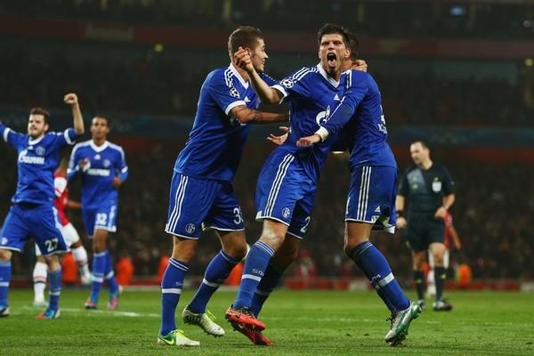 里尔主场绝杀沙尔克，晋级联赛